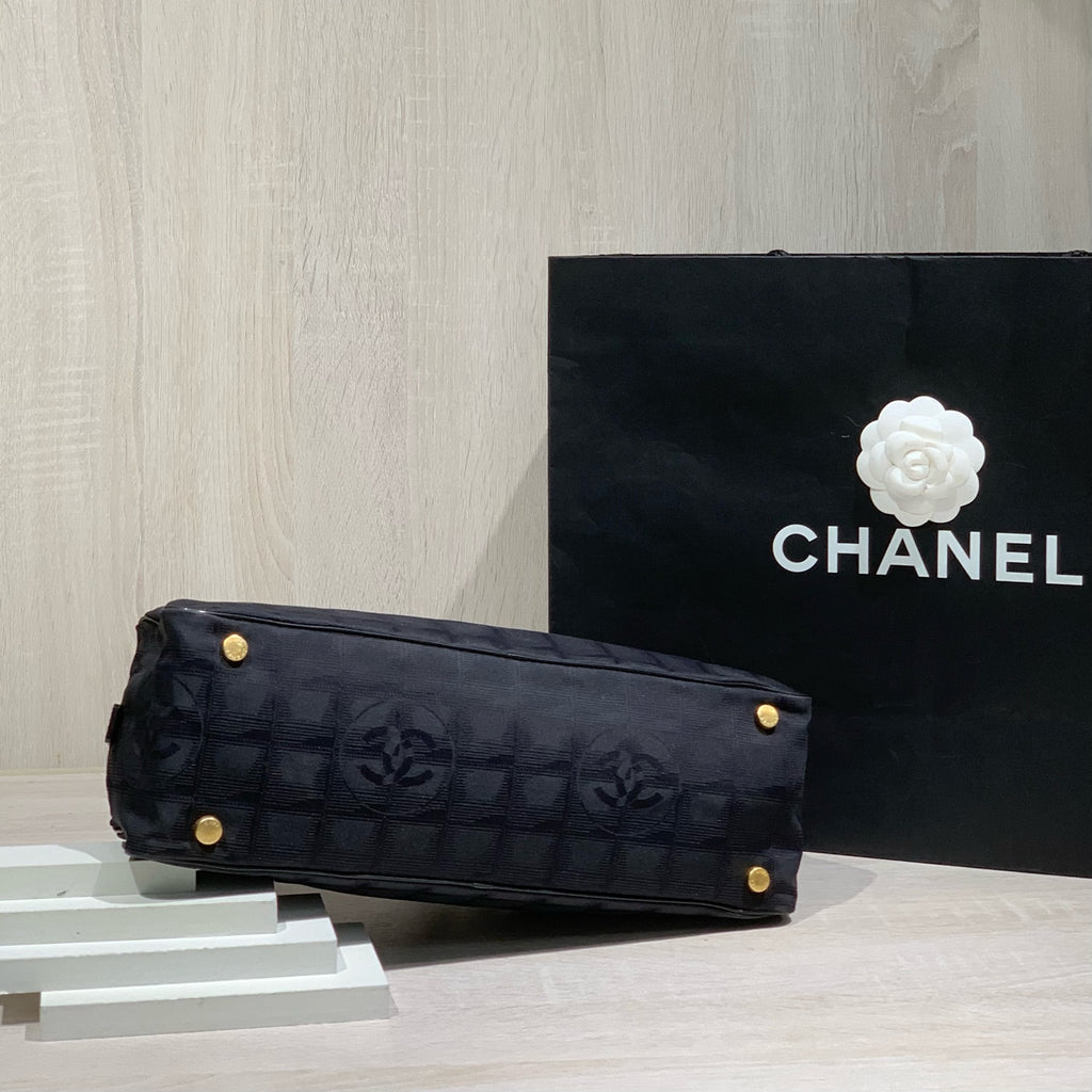 Chanel Black