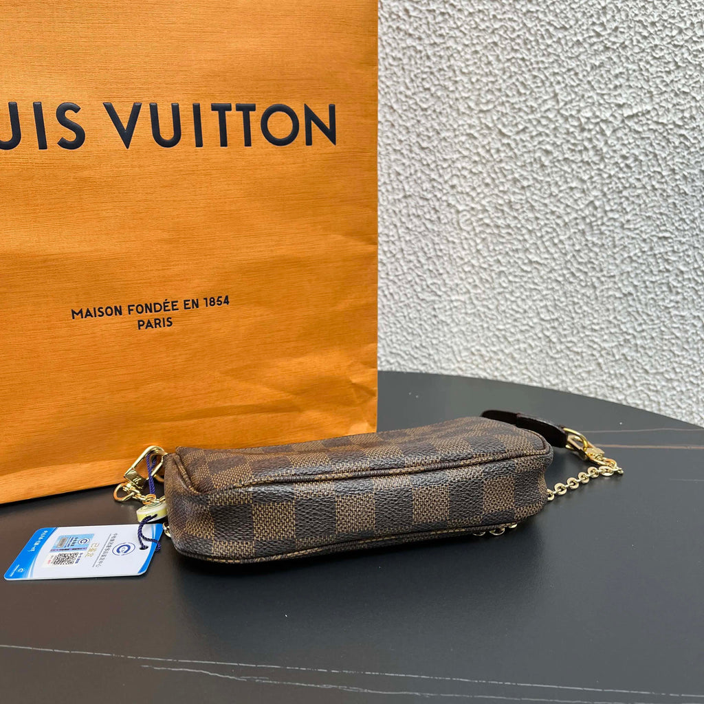 Louis Vuitton Shoulder Bag