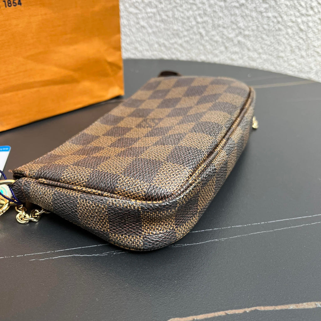 Louis Vuitton Shoulder Bag