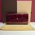 Louis Vuitton Red Clutch M90152