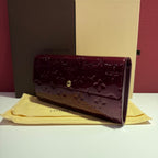 Louis Vuitton Red Clutch M90152