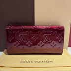Louis Vuitton Red Clutch M90152