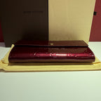 Louis Vuitton Red Clutch M90152