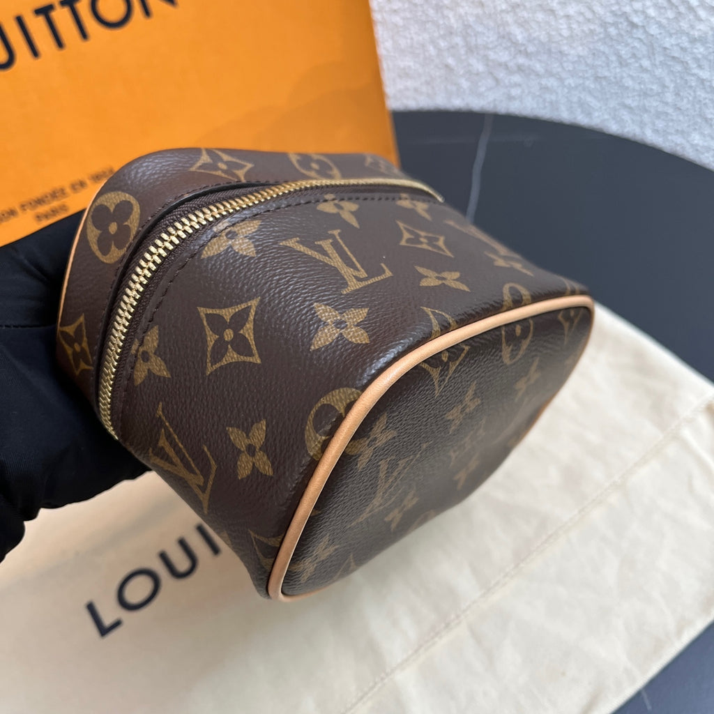 Louis Vuitton Canvas Brown