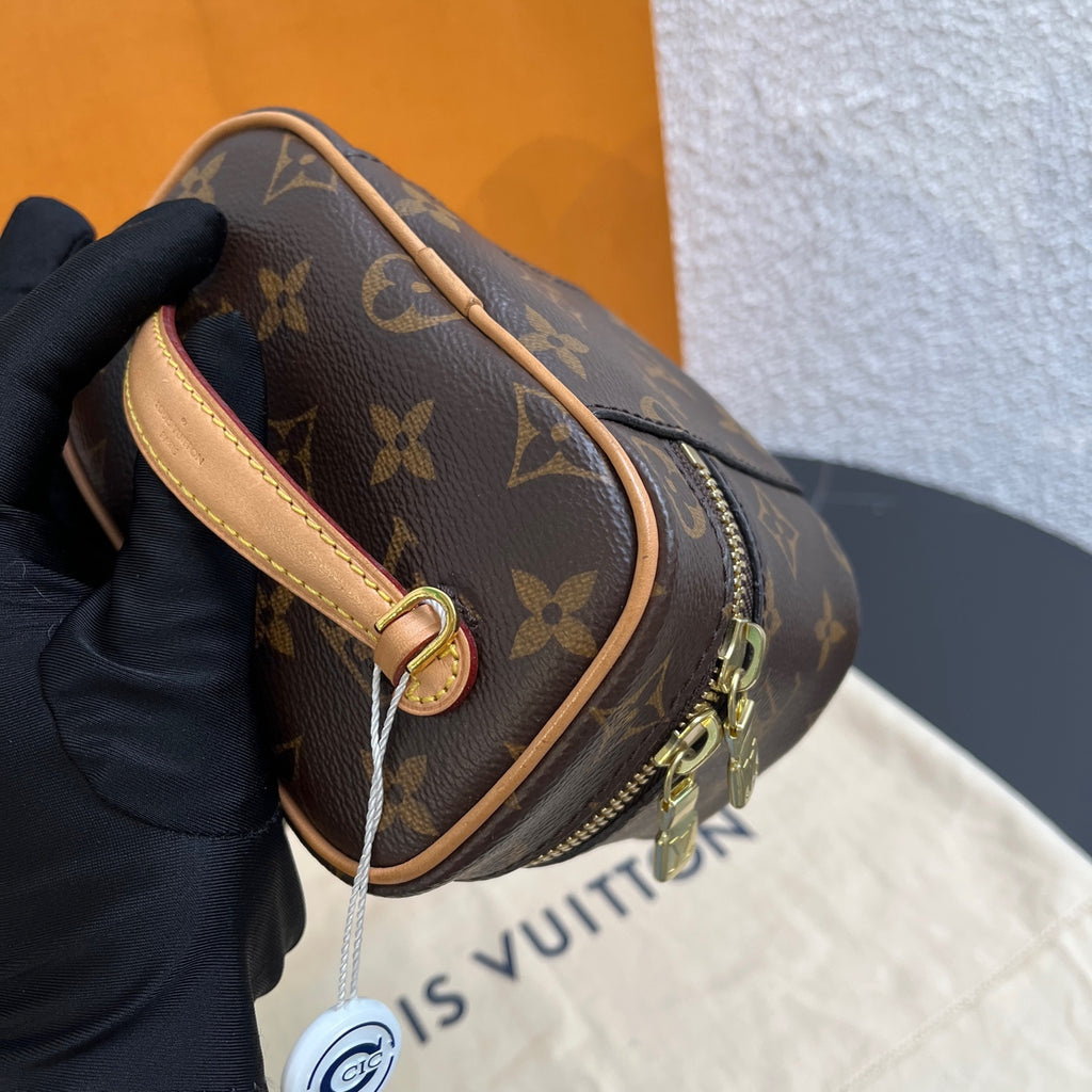 Louis Vuitton Canvas Brown