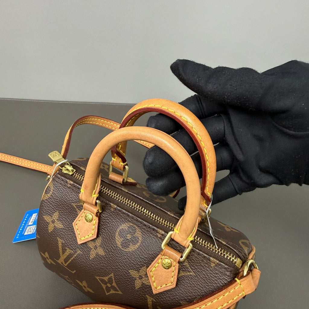 Louis Vuitton Canvas Gold