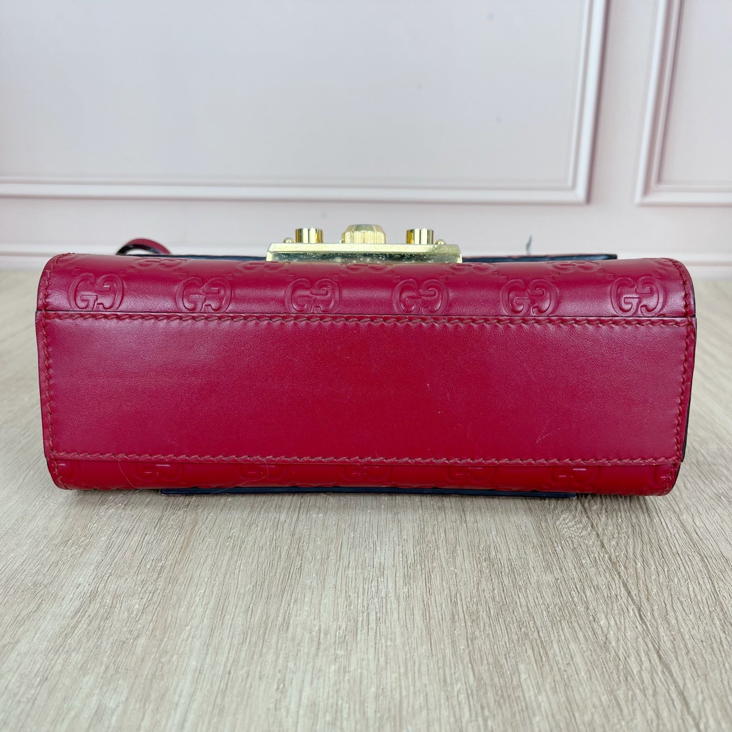 Gucci Red 409487CWC1G6433