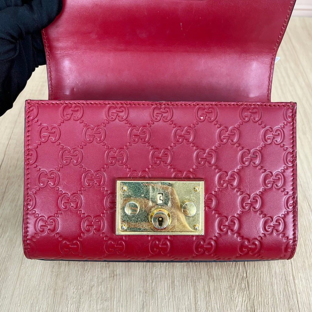 Gucci Red 409487CWC1G6433