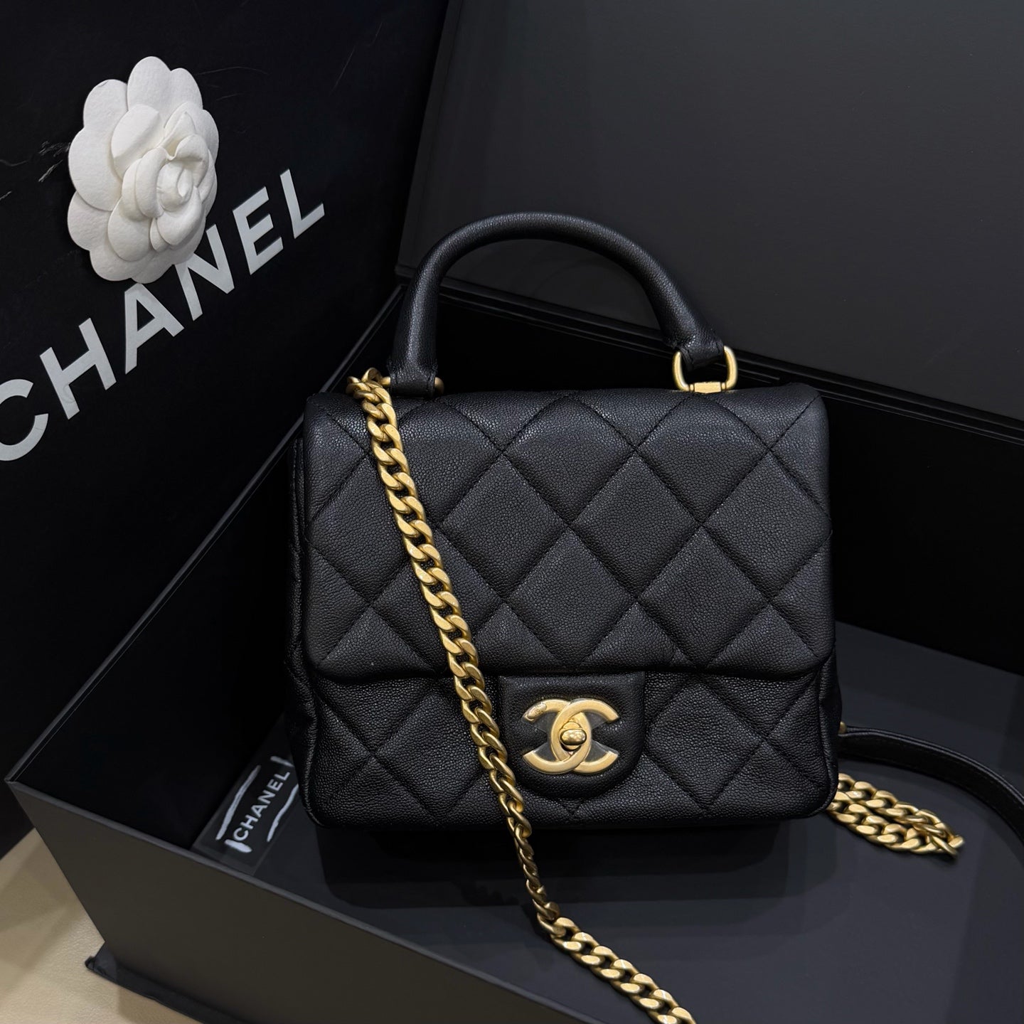 Chanel Small crossbody shoulder bag 19×7×16 AS3898-B10376-94305