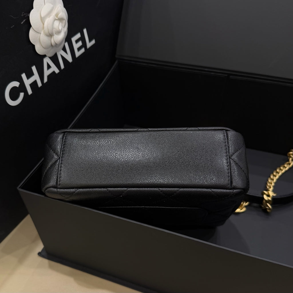 Chanel Small crossbody shoulder bag 19×7×16 AS3898-B10376-94305
