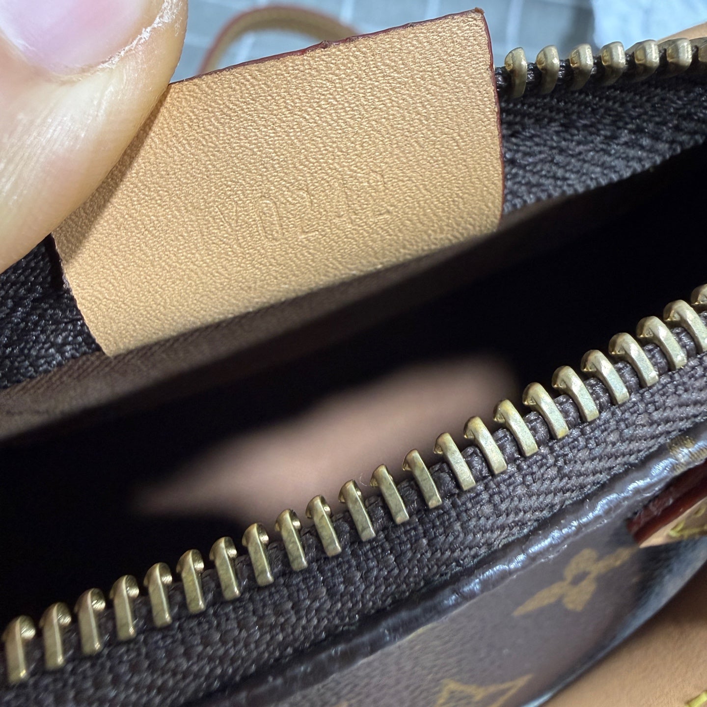 Louis Vuitton Nano Speedy Canvas M81085