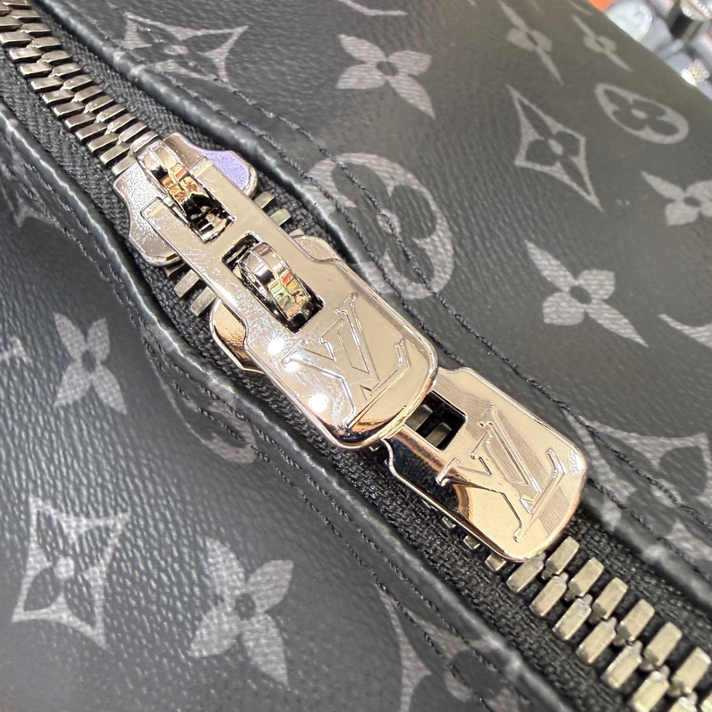 Louis Vuitton Keepall Duffle 45.0x 27.0x 20.0 cm M40569