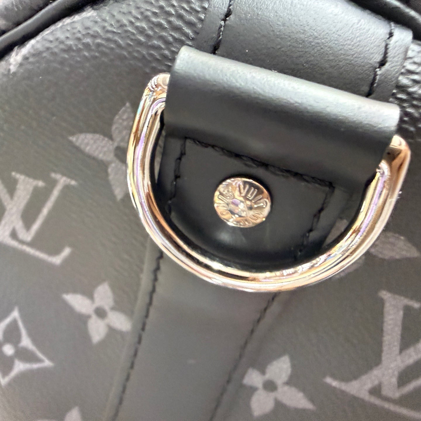 Louis Vuitton Keepall Duffle 45.0x 27.0x 20.0 cm M40569