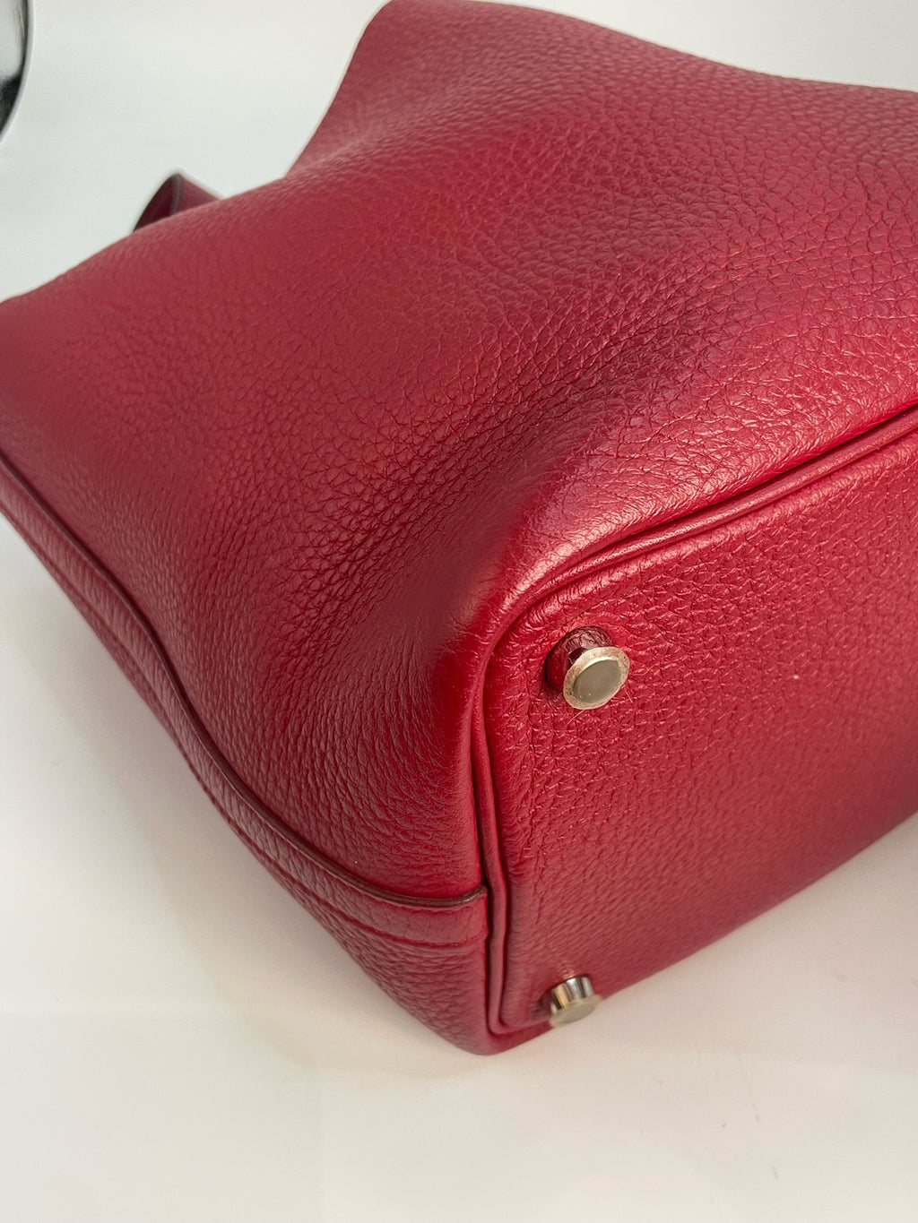 Hermes Red
