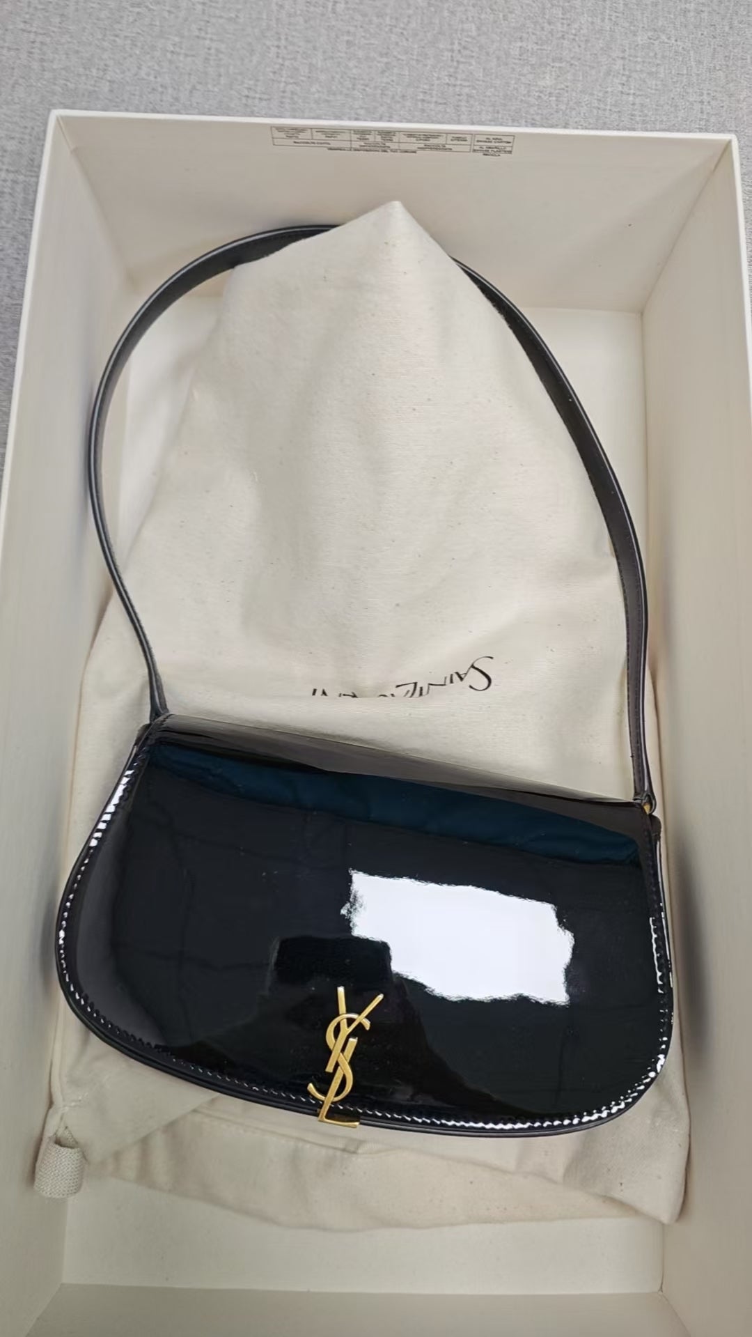 Saint laurent VOLTAIRE Patent Leather Mini Handbag Black 779642BMIIW1000