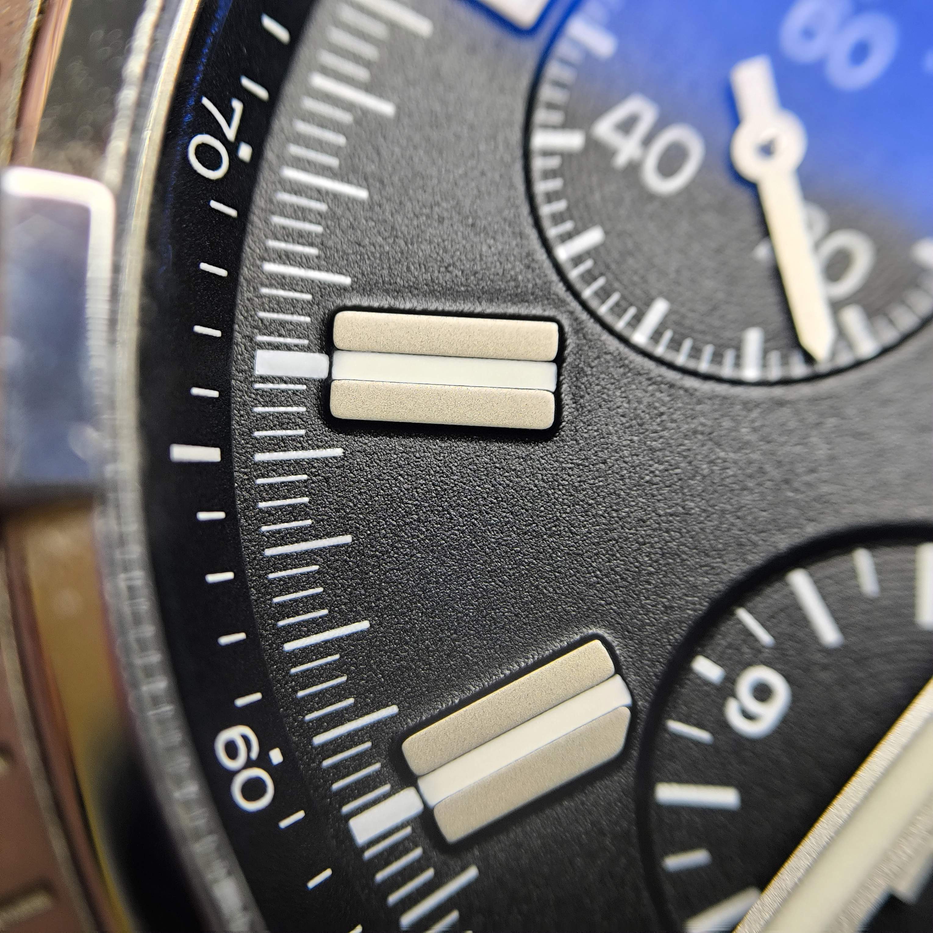Breitling Avenger series (Avenger) 48.0 millimeters A13375101B1A1