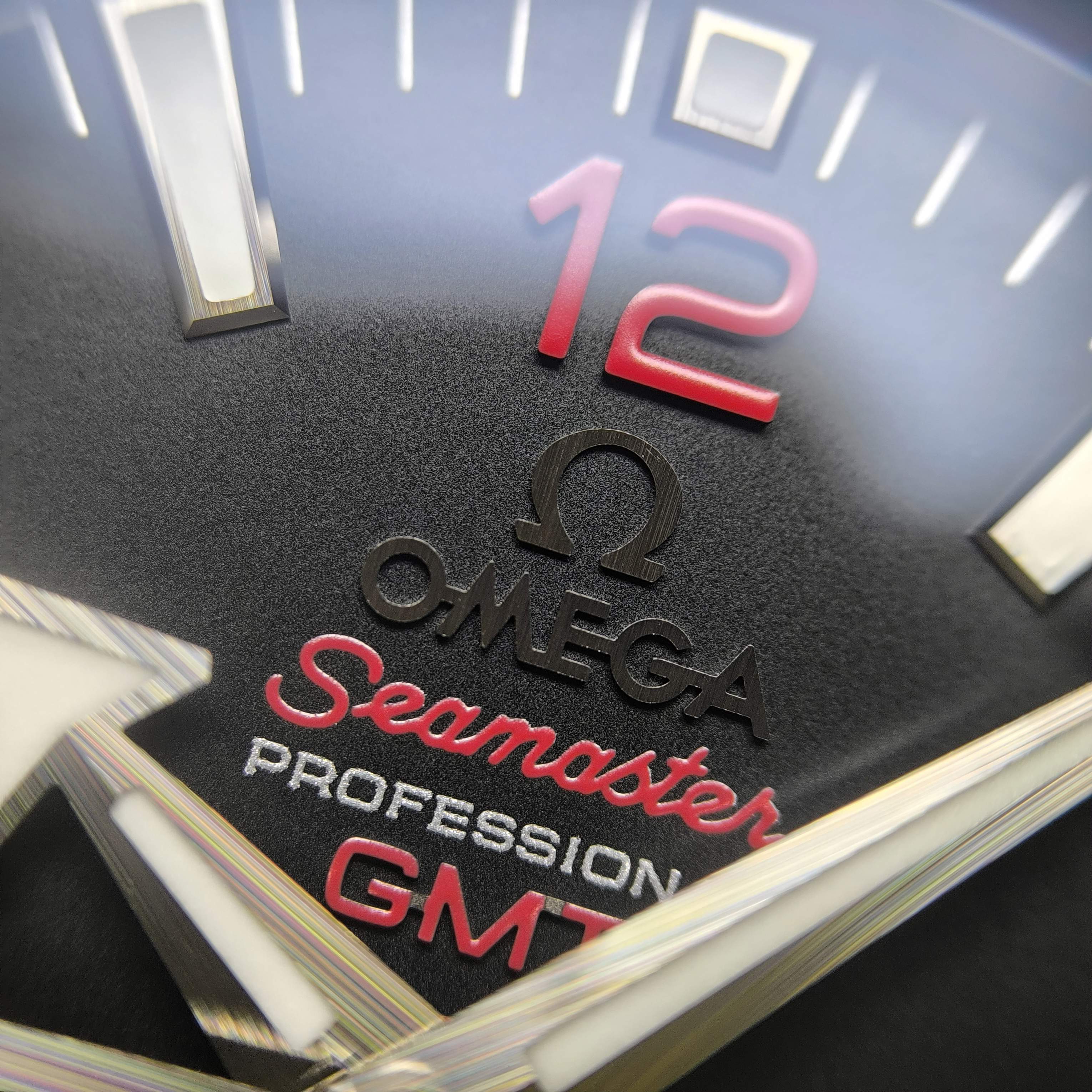 Omega Seahorse Series 45.5 215.92.46.22.01.003