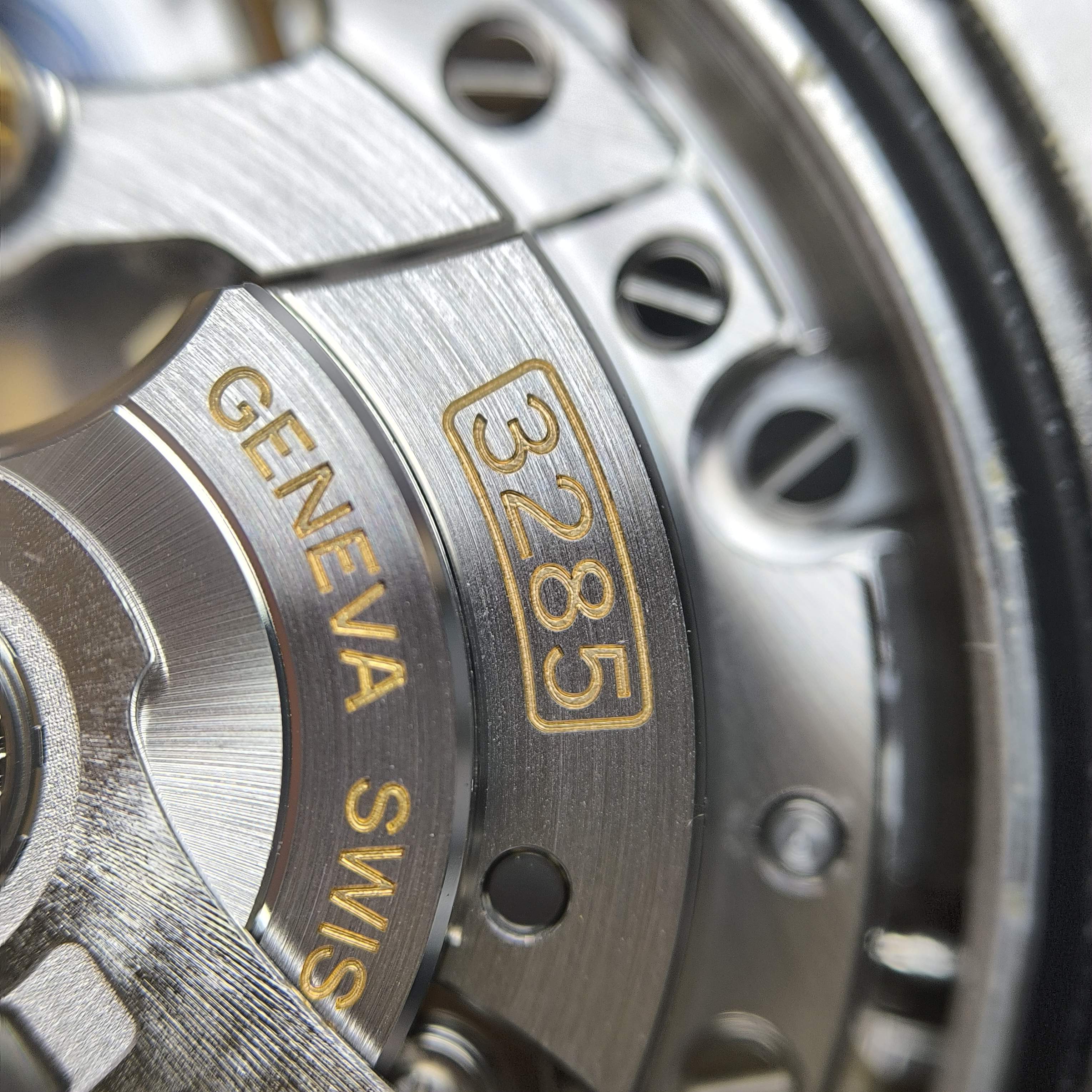Rolex GMT-Master II 40 millimeters m126711chnr-0002
