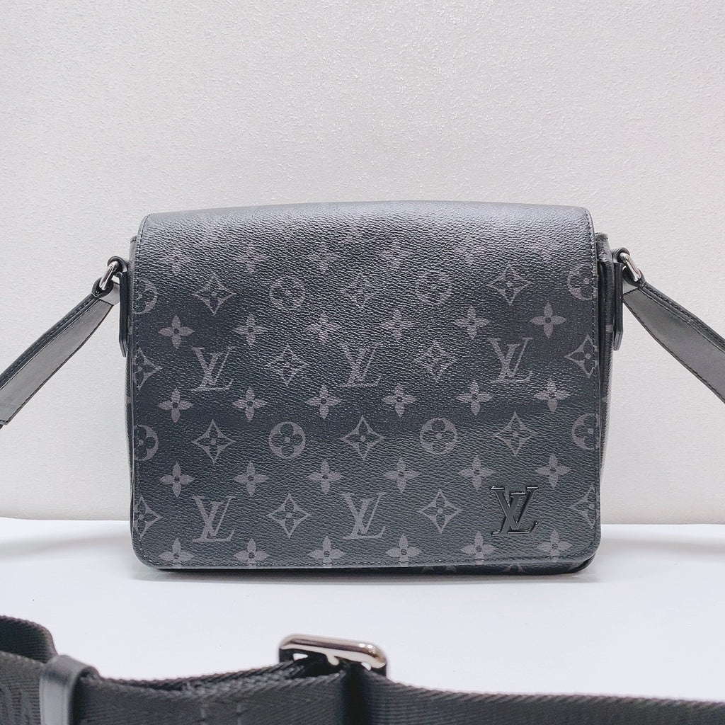 Louis Vuitton Messenger Bag