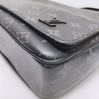 Louis Vuitton Messenger Bag