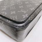 Louis Vuitton Messenger Bag