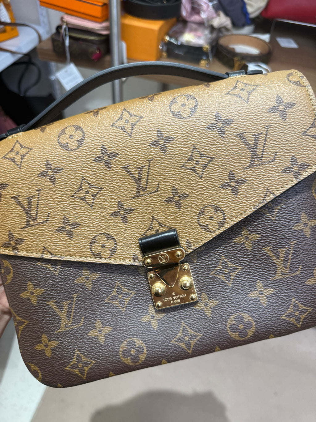Louis Vuitton Messenger Bag