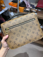 Louis Vuitton Messenger Bag