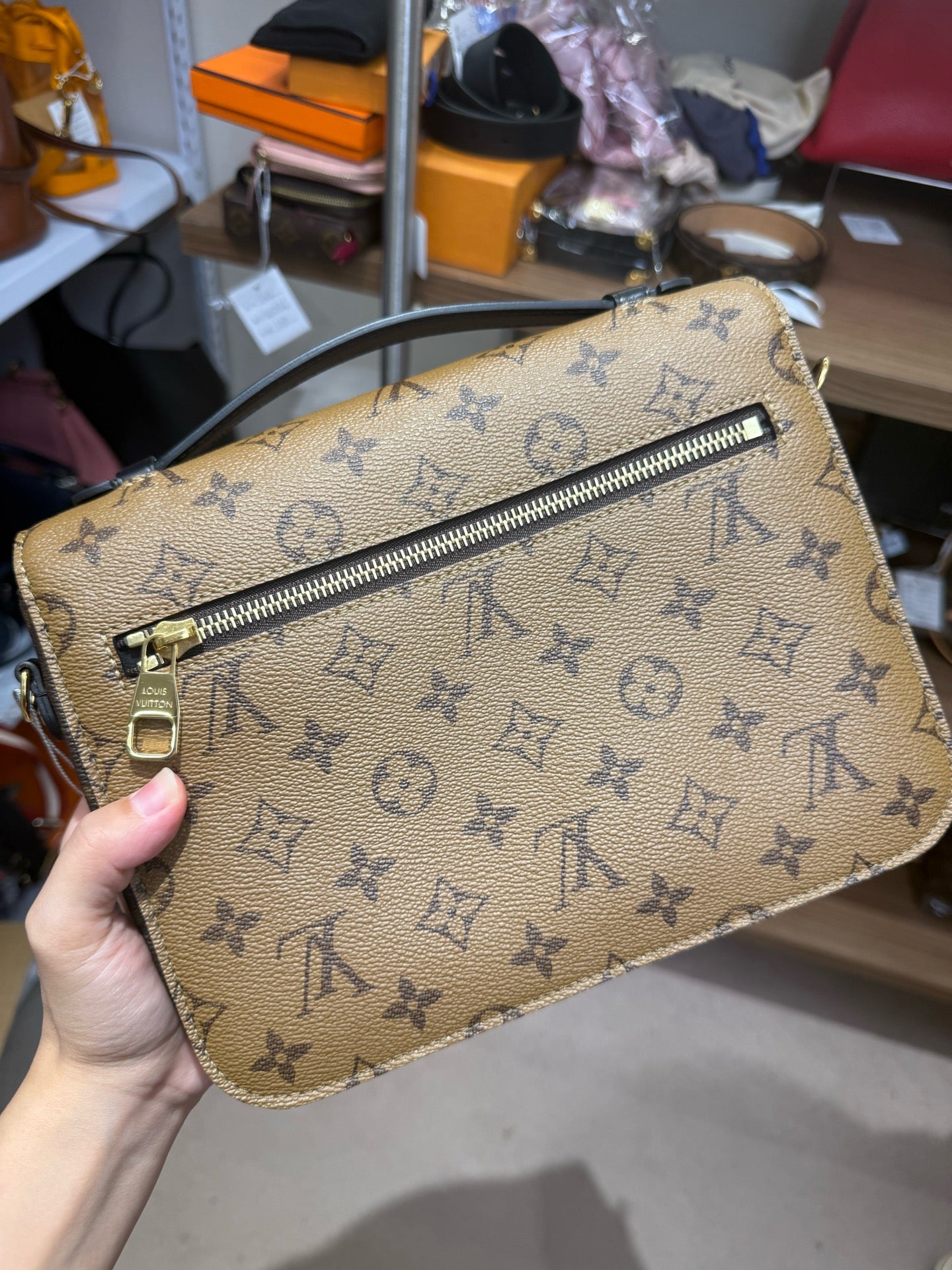 Louis Vuitton Messenger Bag
