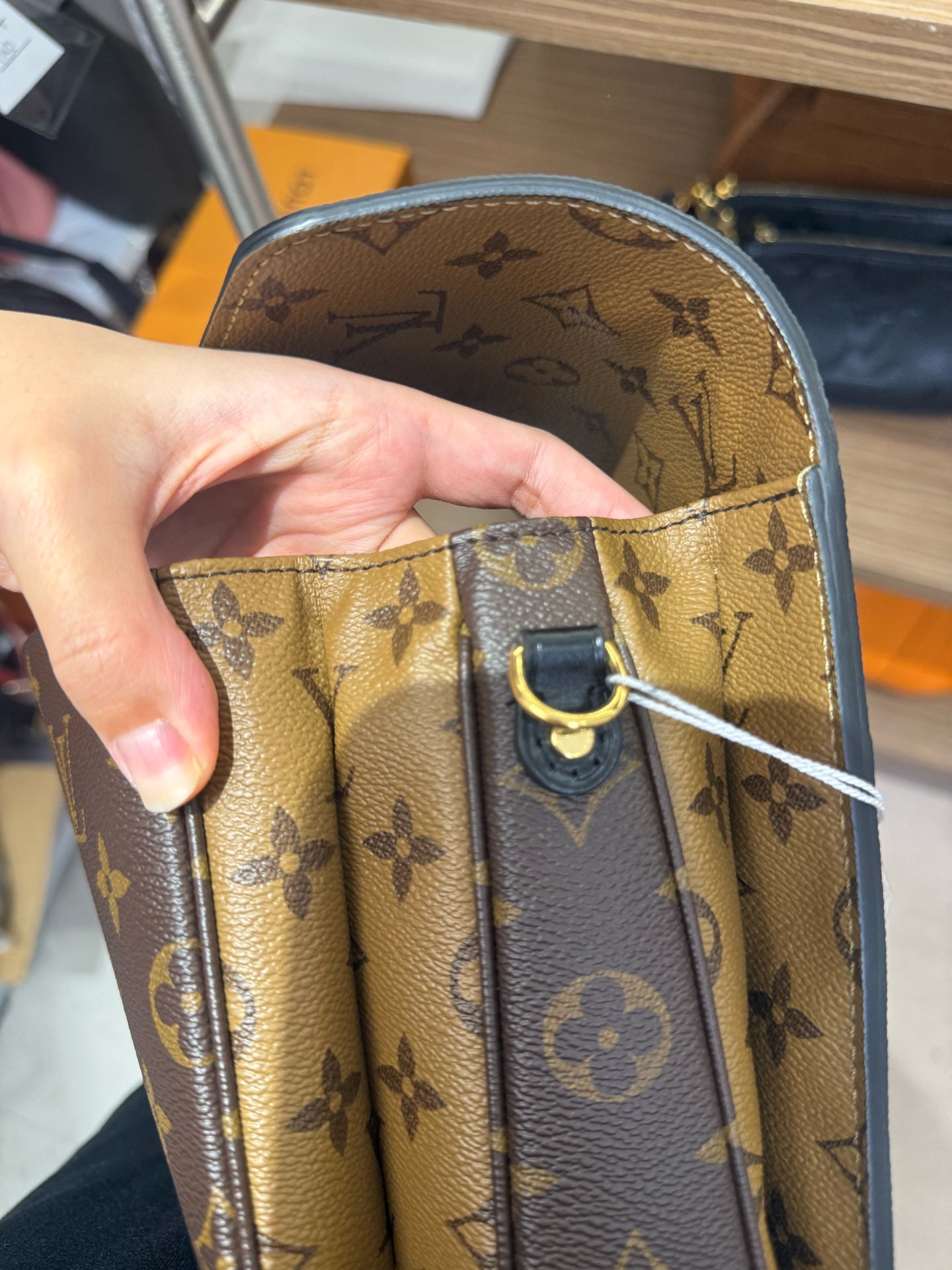 Louis Vuitton Messenger Bag