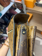 Louis Vuitton Messenger Bag