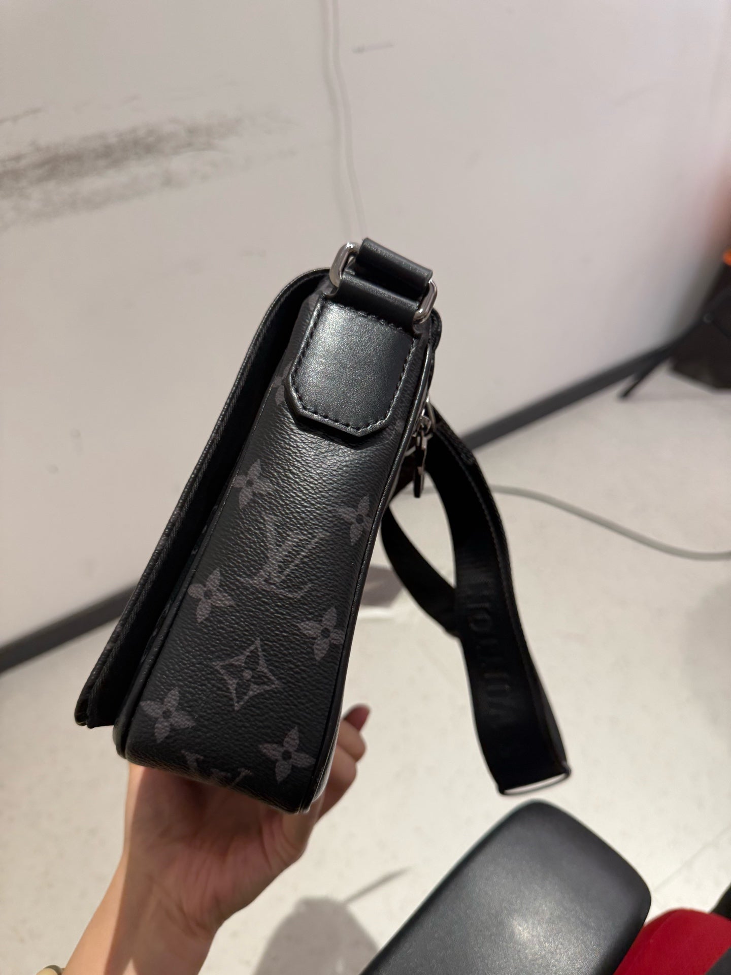 Louis Vuitton Messenger Bag