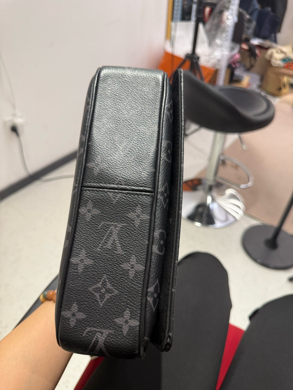 Louis Vuitton Messenger Bag