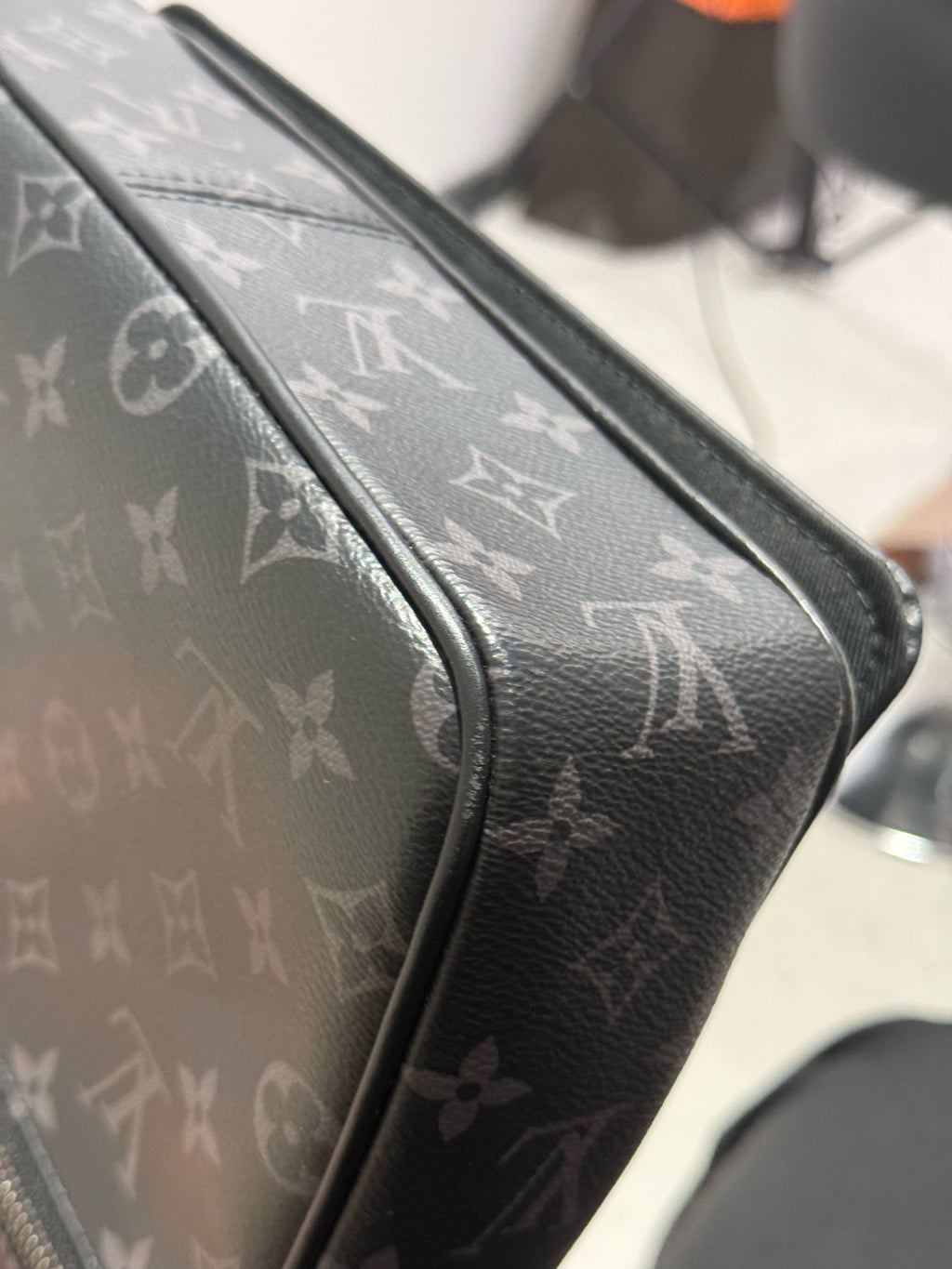 Louis Vuitton Messenger Bag