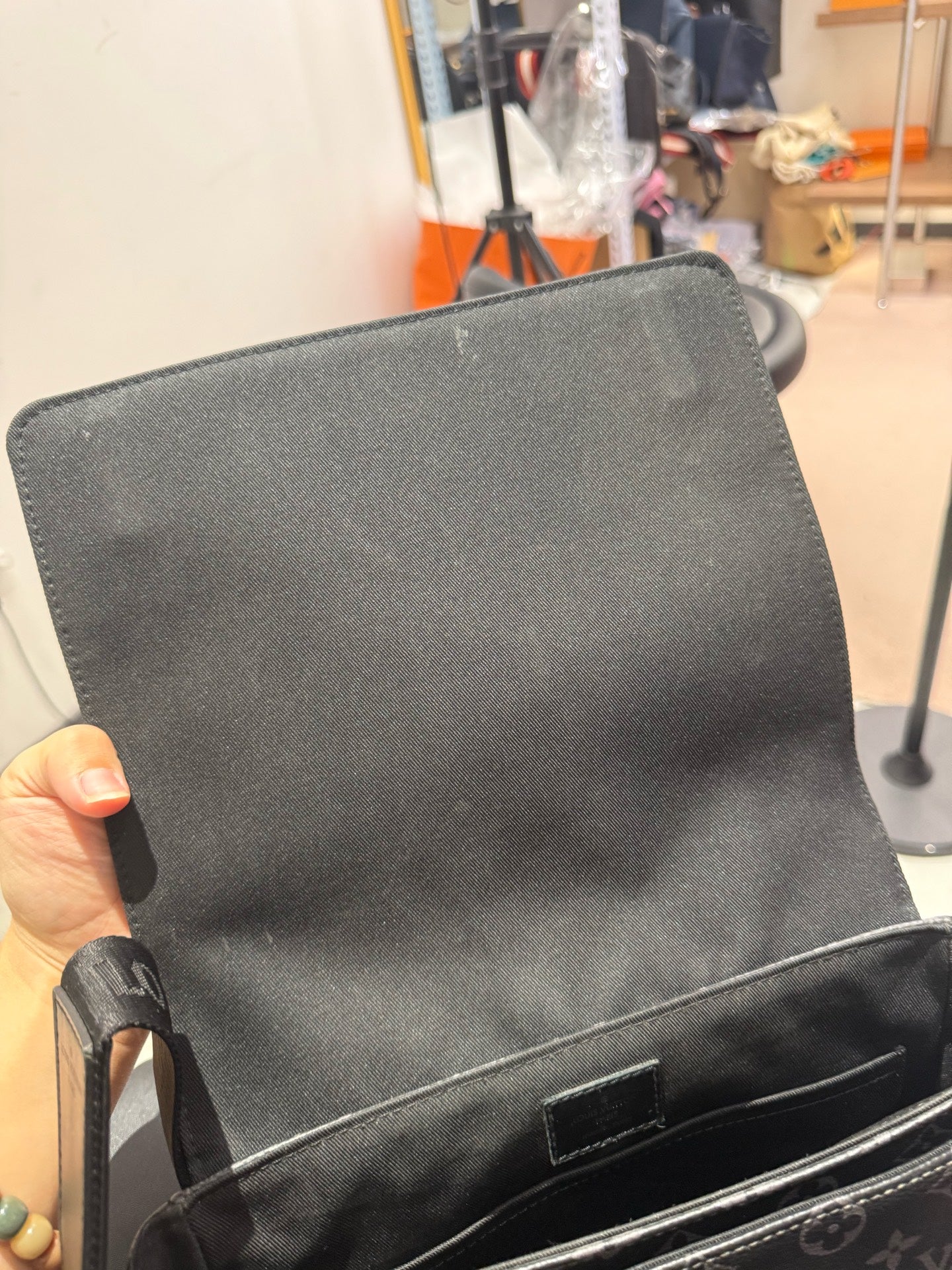 Louis Vuitton Messenger Bag
