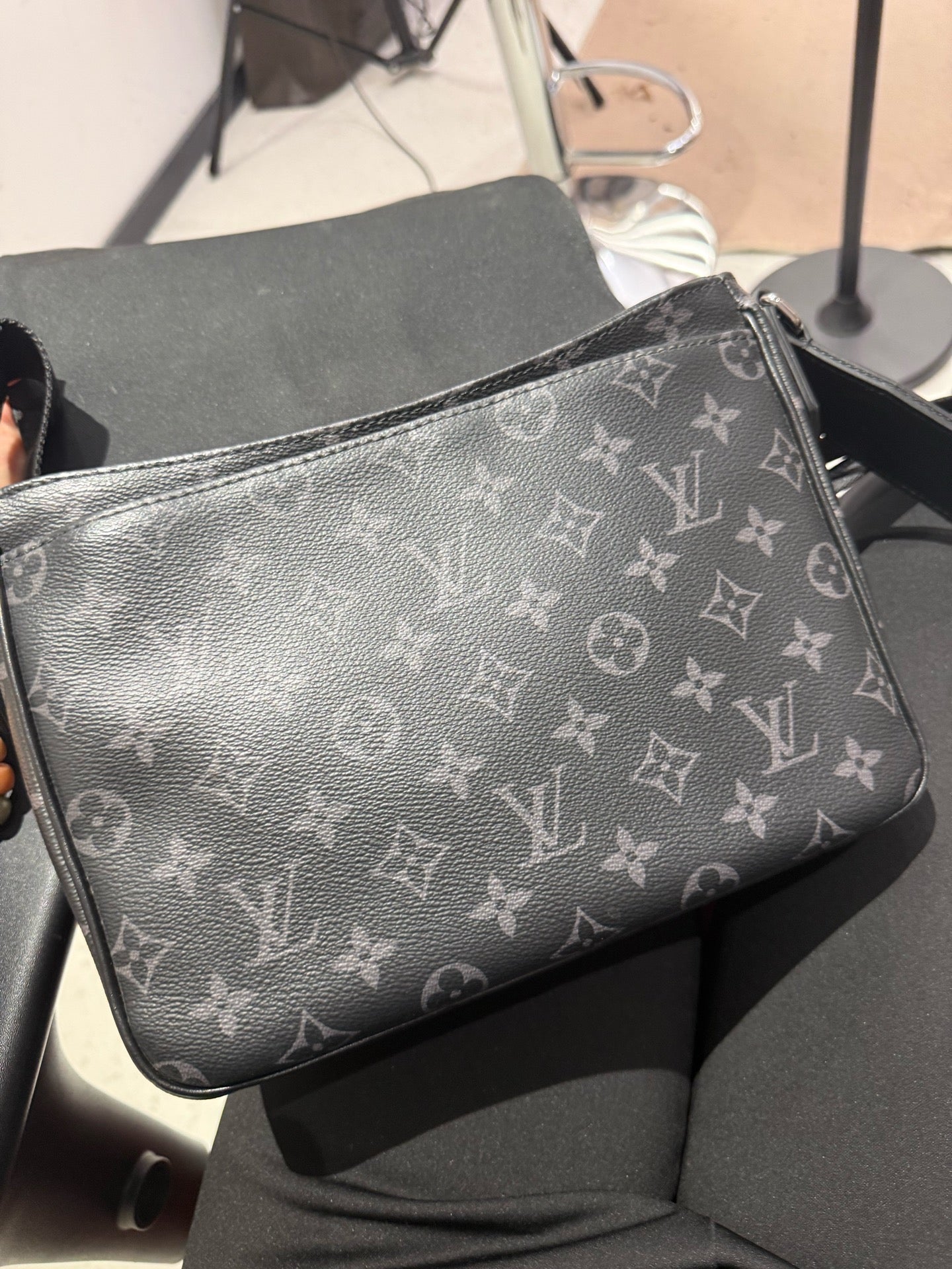 Louis Vuitton Messenger Bag