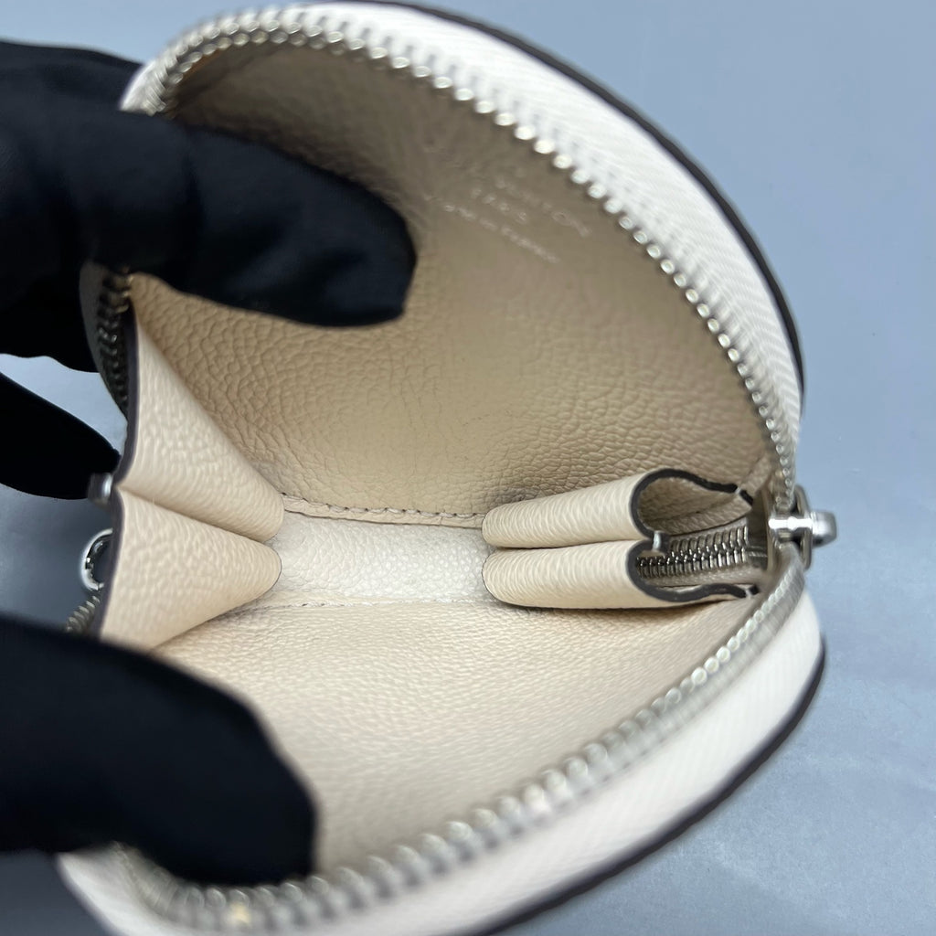 Louis Vuitton White