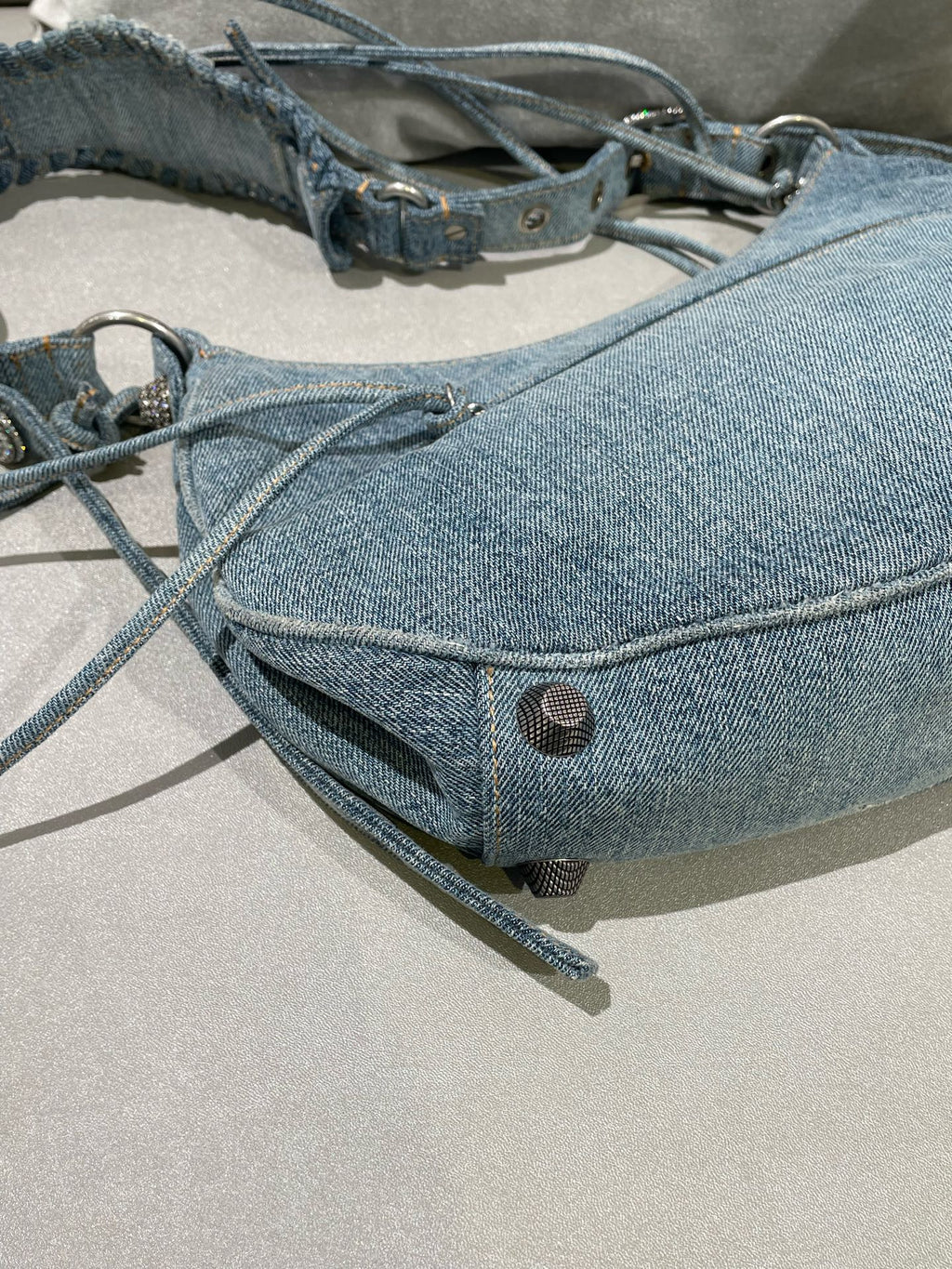 Balenciaga LE CAGOLE Blue 6713072109U4715