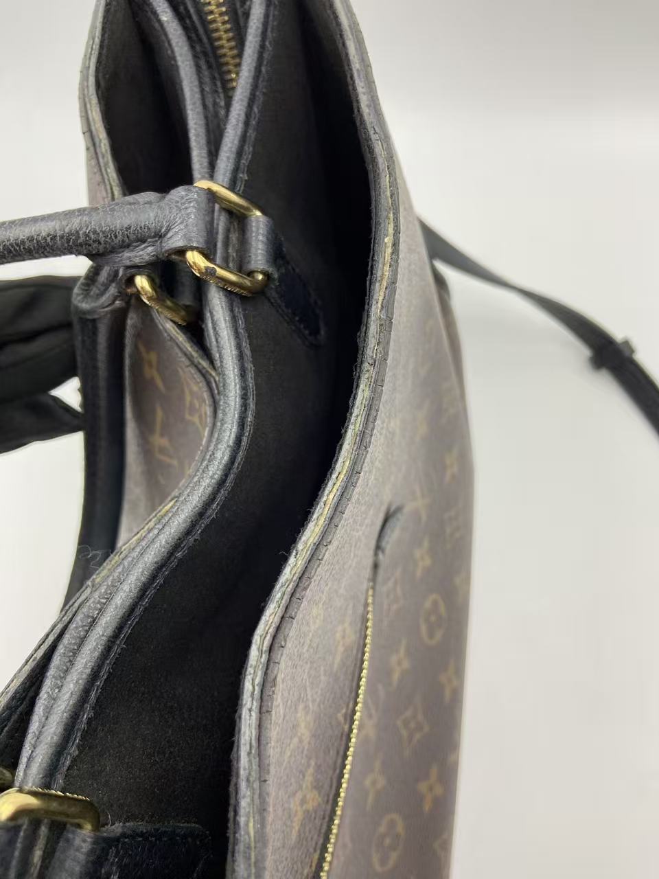 Louis Vuitton Canvas
