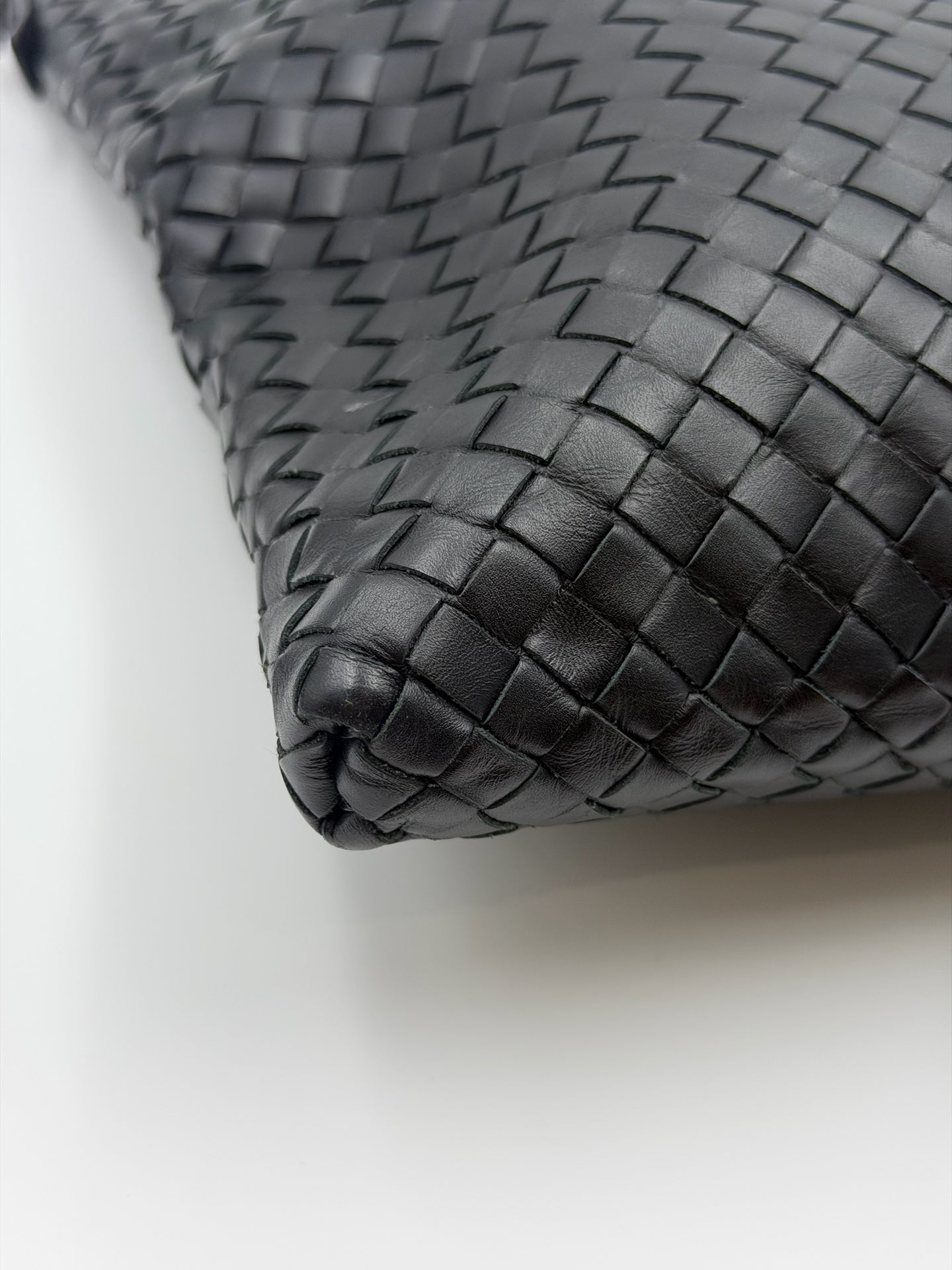 Bottega Veneta Black Crossbody 276356V465C4097