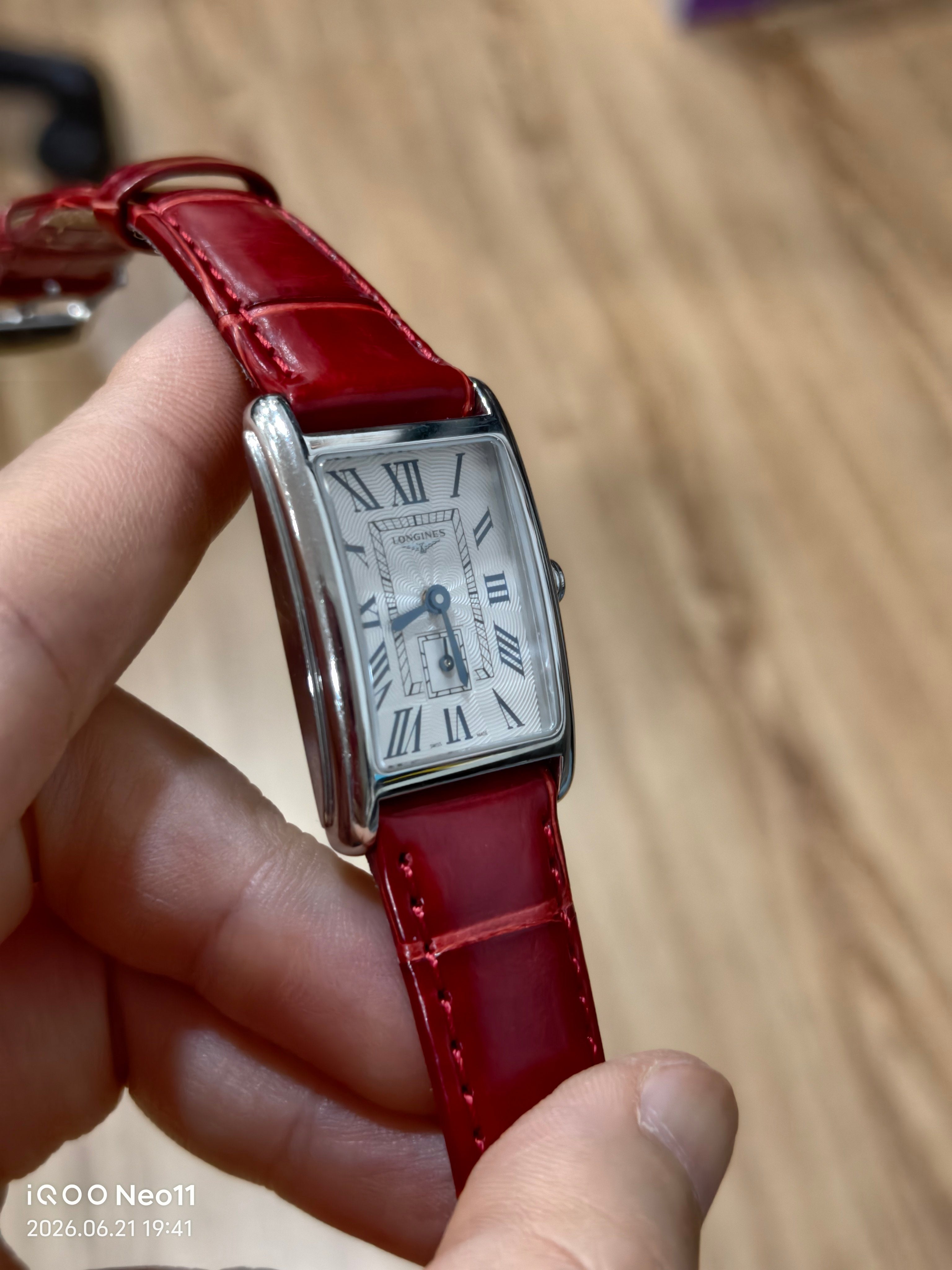 Longines Longines Dolcevita Collection Quartz watch 20.80X32.00mm L5.255.4.71.5