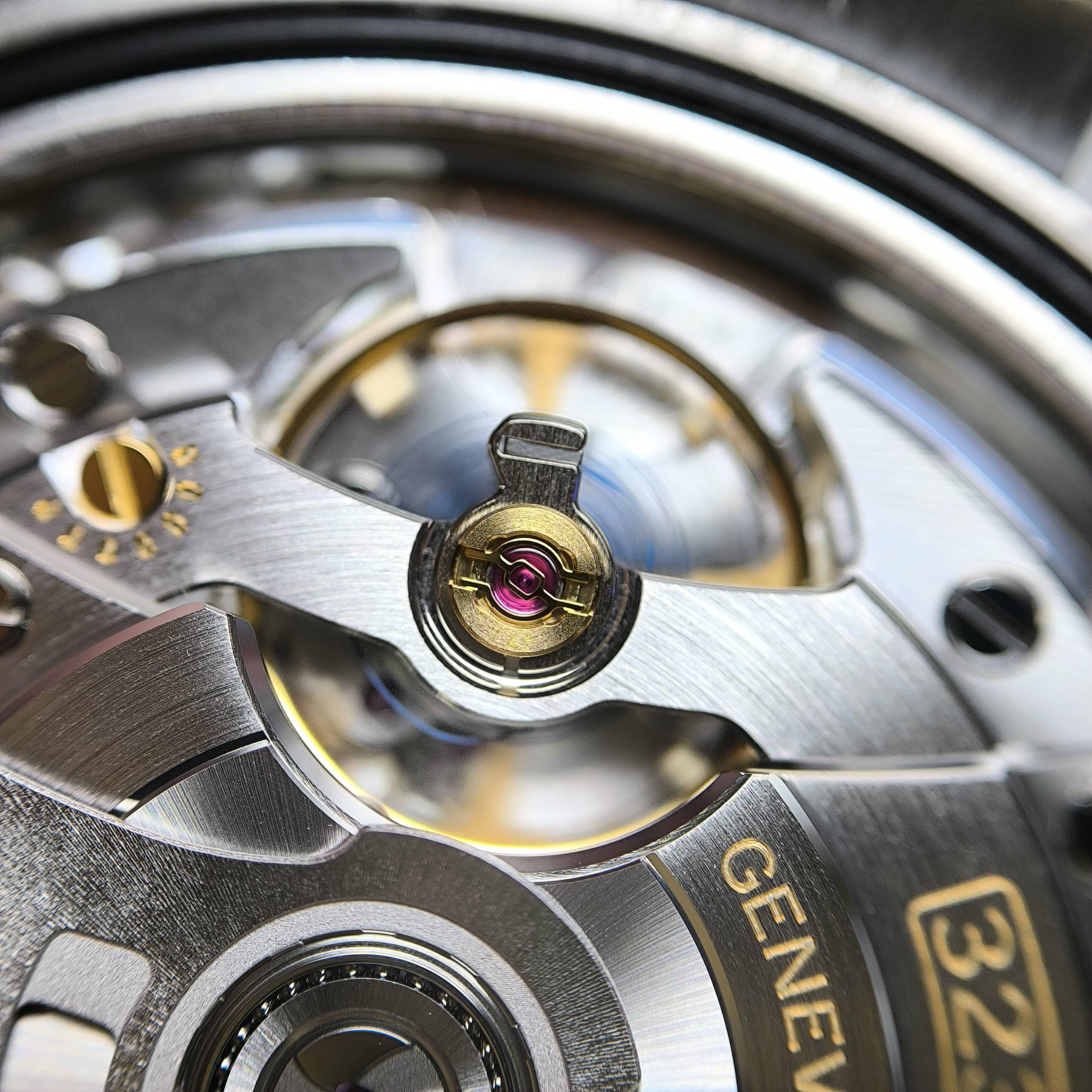 Rolex Log type 41 millimeters m126300-0003