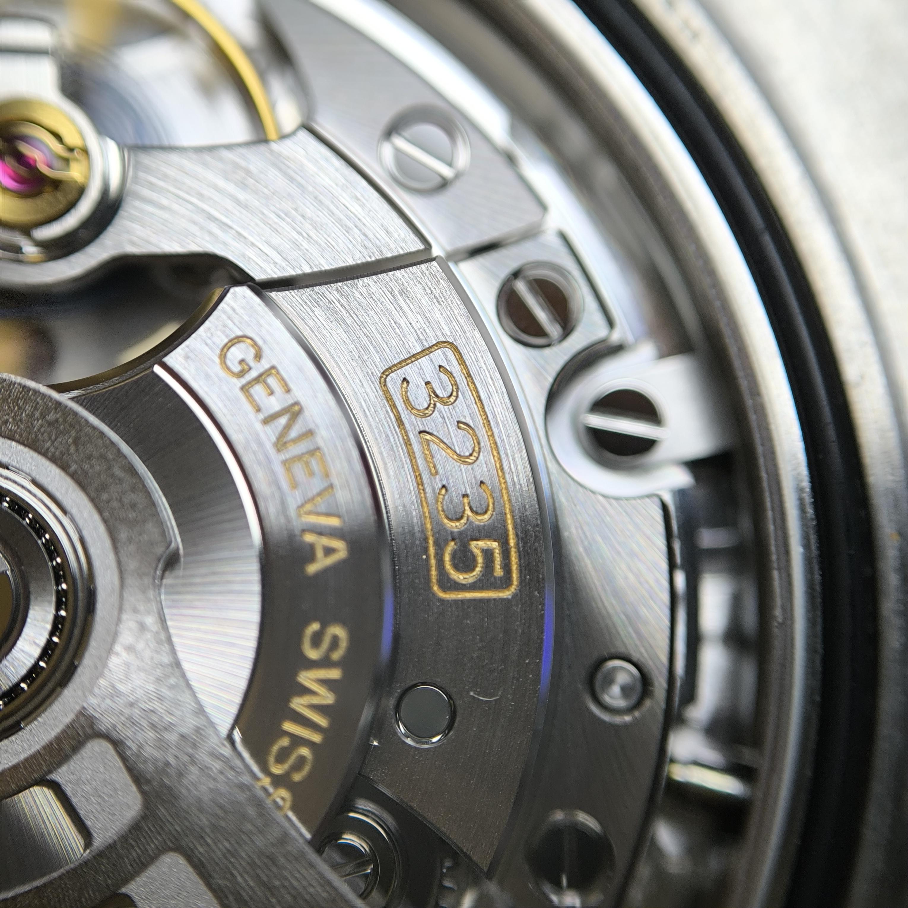 Rolex Log type 41 millimeters m126300-0003