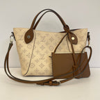 Louis Vuitton Beige Tote M54351
