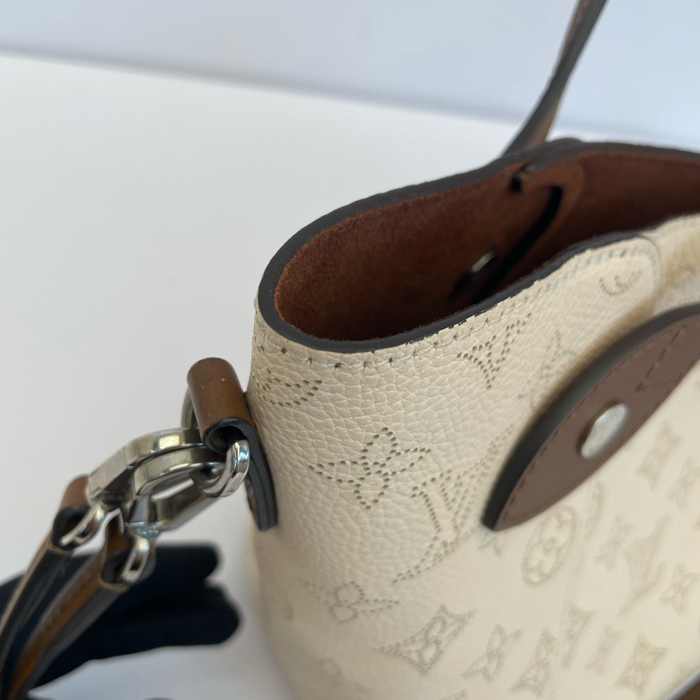 Louis Vuitton Beige Tote M54351