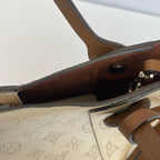Louis Vuitton Beige Tote M54351