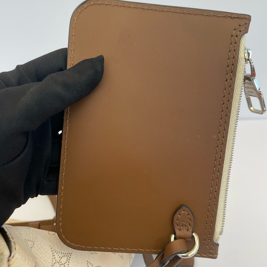 Louis Vuitton Beige Tote M54351