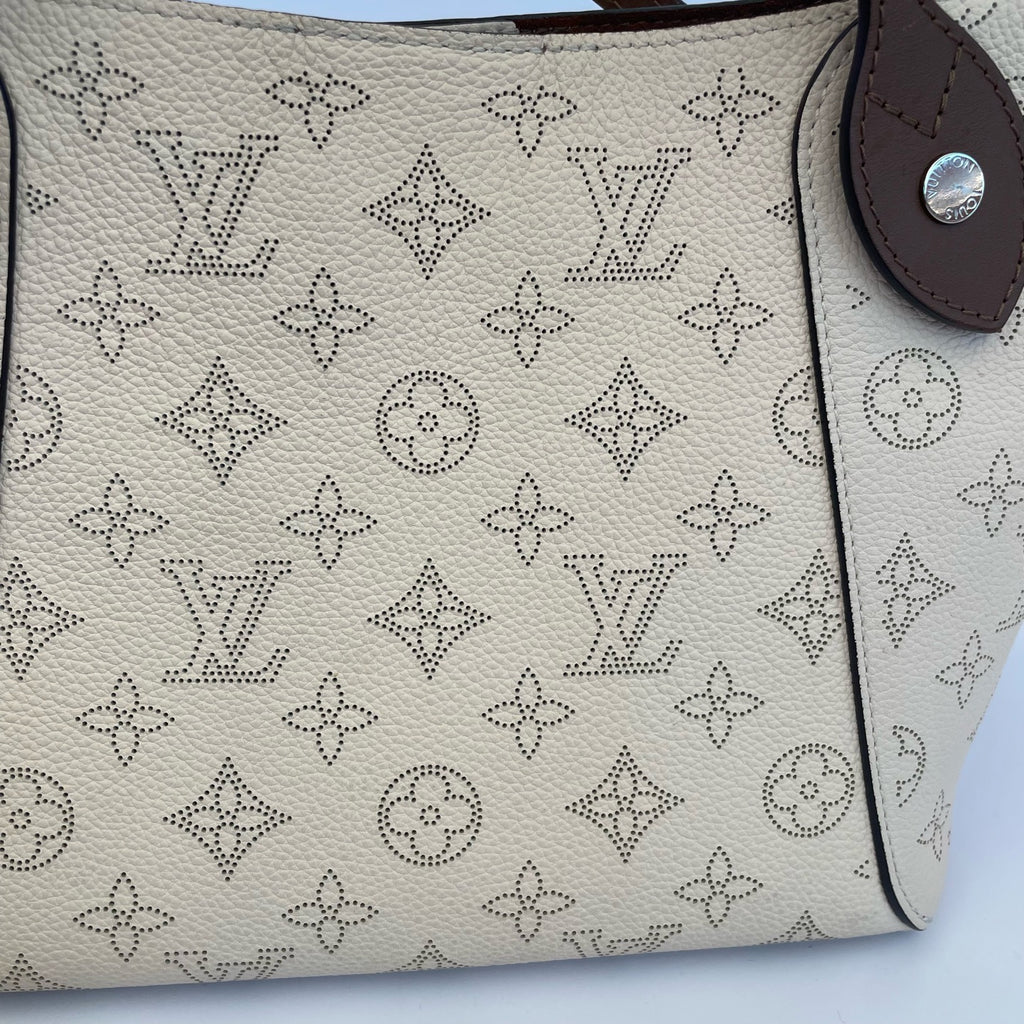 Louis Vuitton Beige Tote M54351