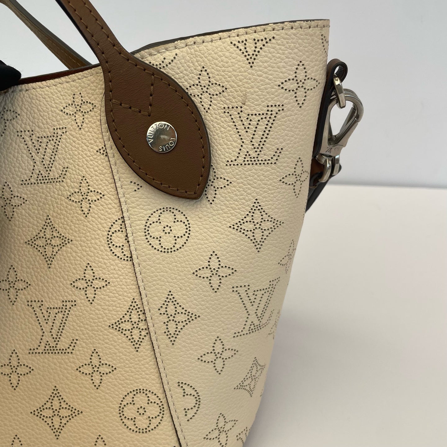 Louis Vuitton Beige Tote M54351