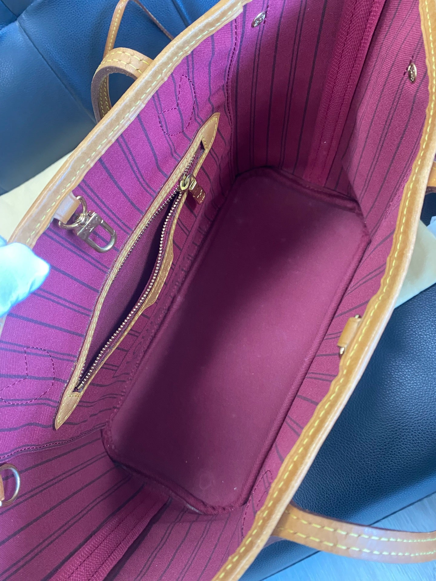 Louis Vuitton Red M46979