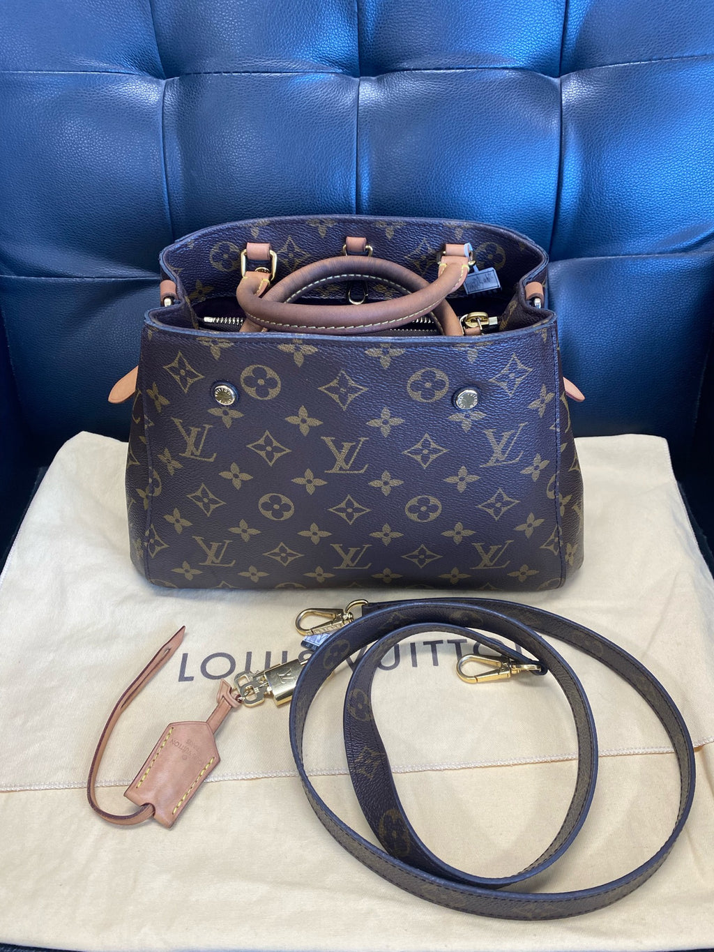 Louis Vuitton Montaigne Bb Canvas Crossbody M41055